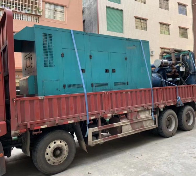 盐田如何在不同负载率下确保 400KW 柴油发电机组的正常运行？