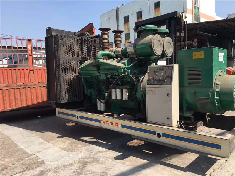 盐田如何判断柴油发电机组的机油温度是否达到了合适的预热温度？